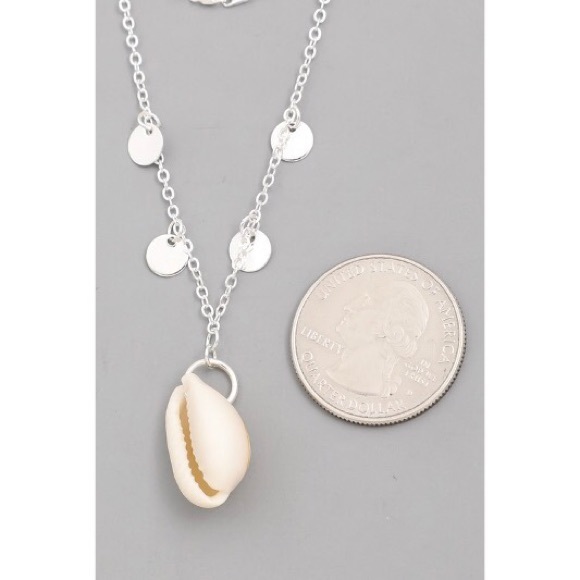 Layered Mini Disc + Shell Pendant Necklace - Picture 2 of 3